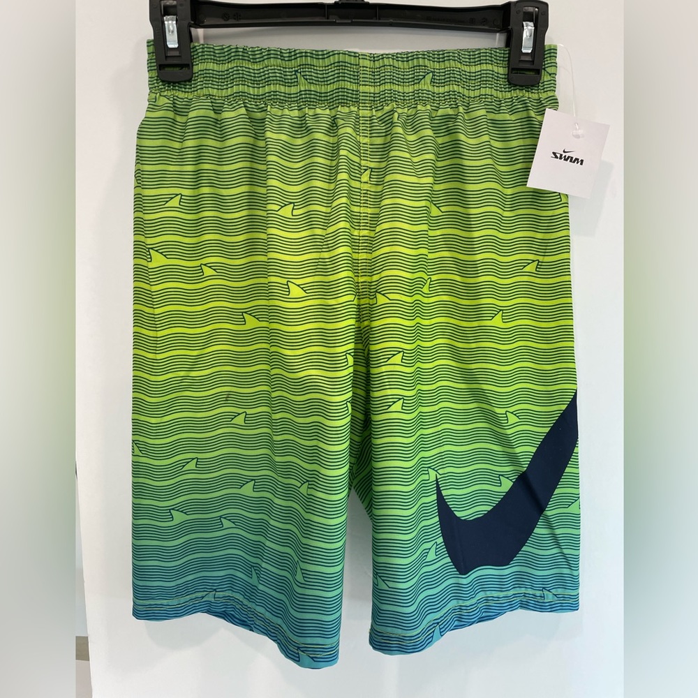 Nike boys Swim Shorts. Size Large
NWT